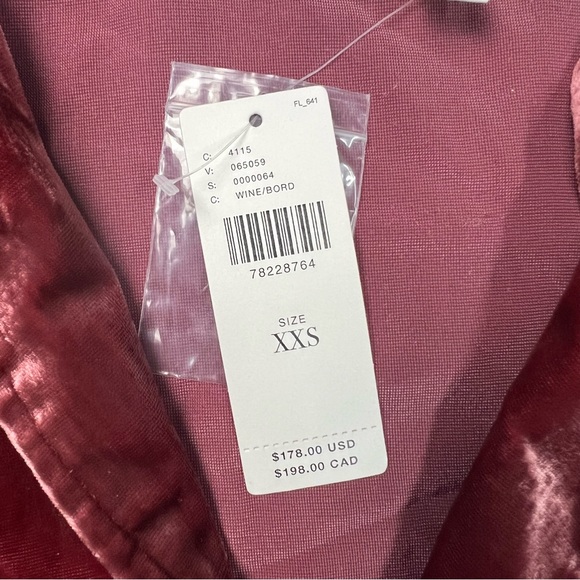 By Anthropologie Blazer Womens XXS Raspberry Velvet Tulip-Back Open Front NWT - Picture 6 of 9
